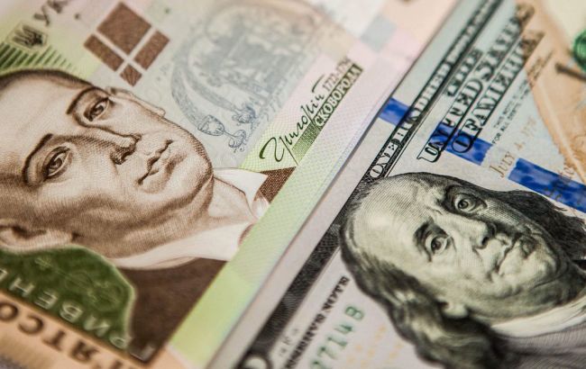 Нацбанк снизил официальный курс доллара