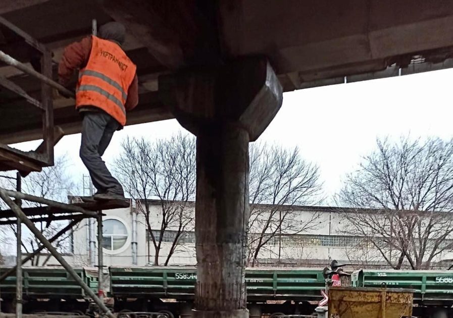 В «Киевавтодоре» убеждают, что Южный мост не устал и безопасен