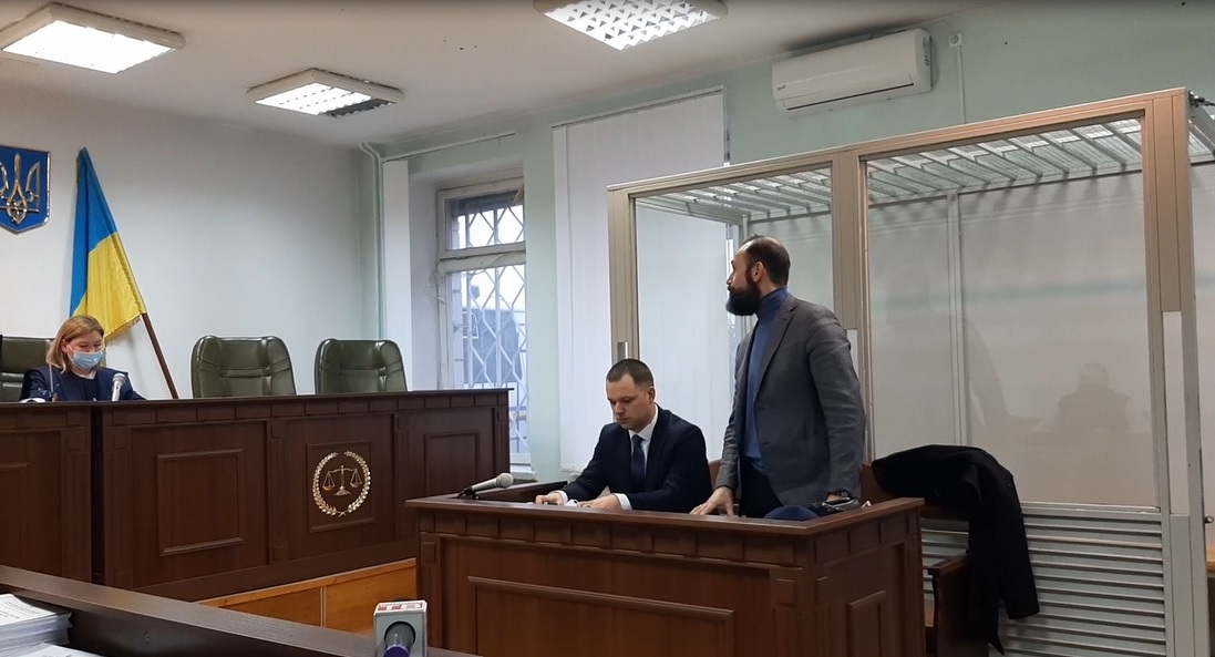 Днепровский райсуд продолжает слушать резонансное дело, где фигурирует экс-судья Высшего хозсуда Емельянов