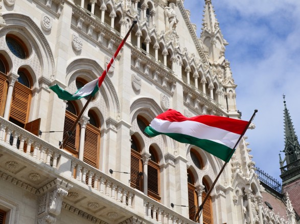 Венгрия заверила в поддержке отключения России от SWIFT – премьер Польши