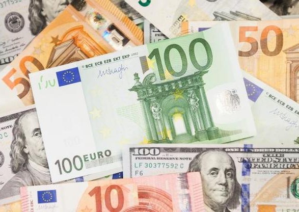 НБУ призвал Запад перекрыть банкам России и Беларуси доступ к валютной наличке