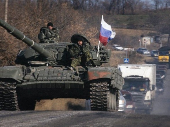 Российские танки в Сумской области расстреляли автобус с гражданскими, “скорые” не пропускают – СМИ