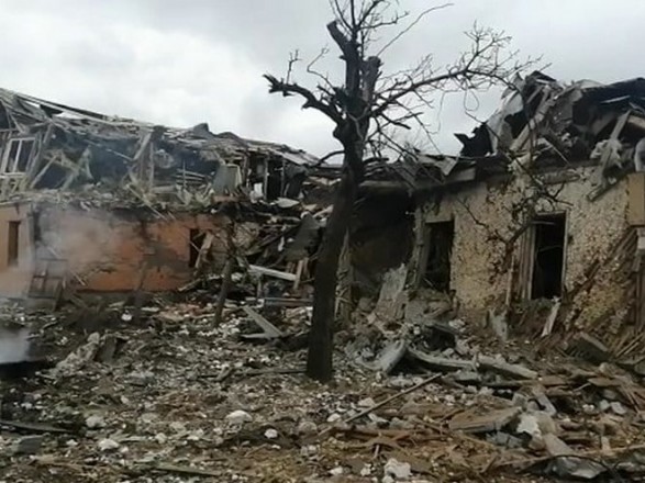 Удар по Чернигову: российская авиация также атаковала две школы и частные дома, предварительно – 9 человек погибли