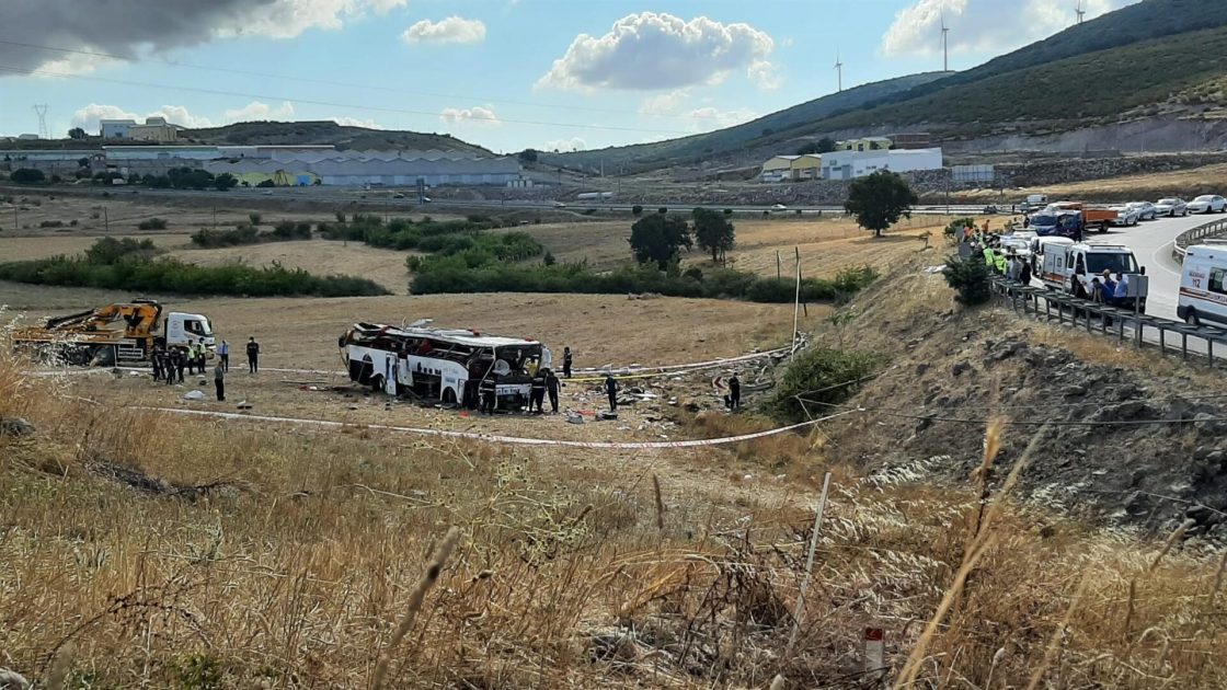 Катастрофа після відпочинку у Туреччині або як недбалість водія призвела до аварії