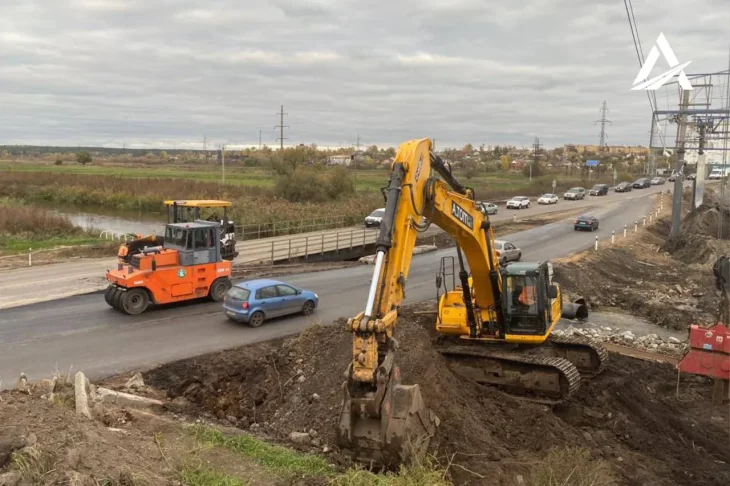 Під Києвом звели нову переправу через річку Ірпінь