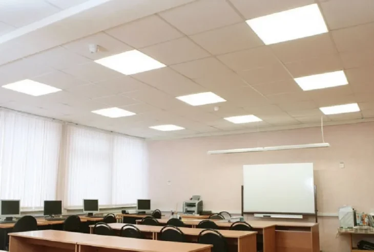 Кияни занепокоєні навчанням дітей та закликали не вимикати світло в школах