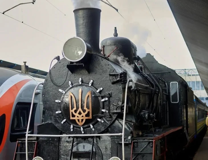 До свят у Києві призначили додаткові рейси ретро-поїзда