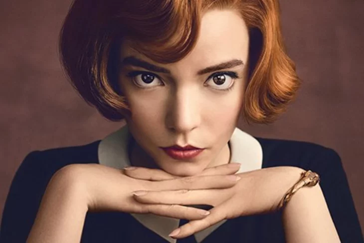 Аня Тейлор-Джой у відвертому корсеті відвідала показ Dior на тижні моди
