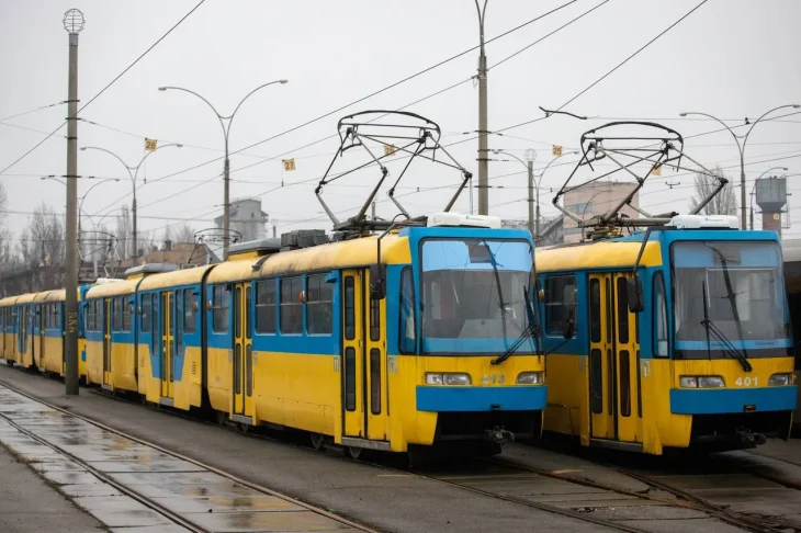 Владу Києва закликали запустити трамваї до станції метро “Лісова”