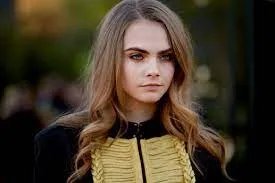 Модель Кара Делевінь зізналася, що плакала, дивлячись на виступ Ріанни