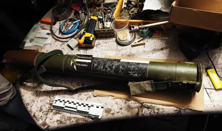 У Києві фанати “руського миру” збували особливо небезпечні наркотики та зброю