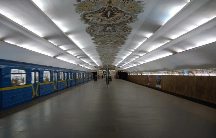 У метро Києва змінили систему оплати проїзду: що потрібно знати