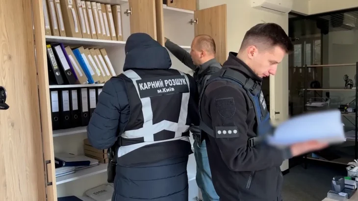 У Києві викрили банду кредиторів, які відбирали у людей квартири (ВІДЕО)