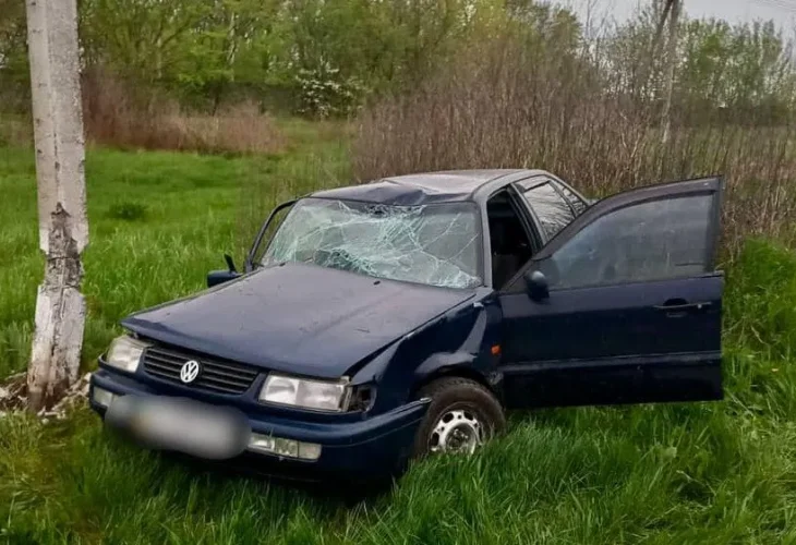 У Київській області п’яний водій збив пішохода та врізався в електроопору (ФОТО)