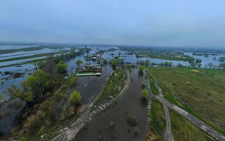 Повінь у Київській області можна побачити з висоти (ВІДЕО)