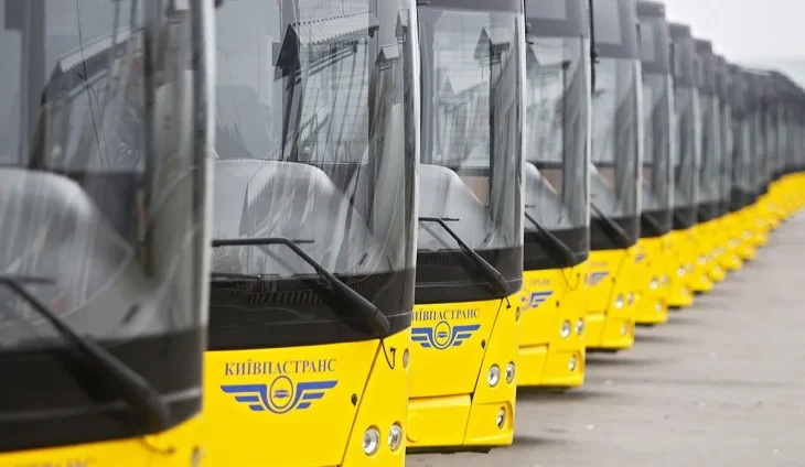 Громадський транспорт у Києві змінив маршрути: схема