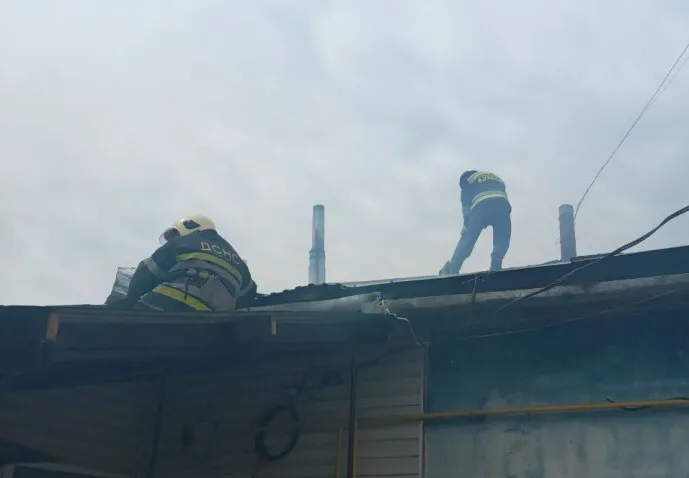 У Київській області охопило вогнем житловий будинок (ФОТО)