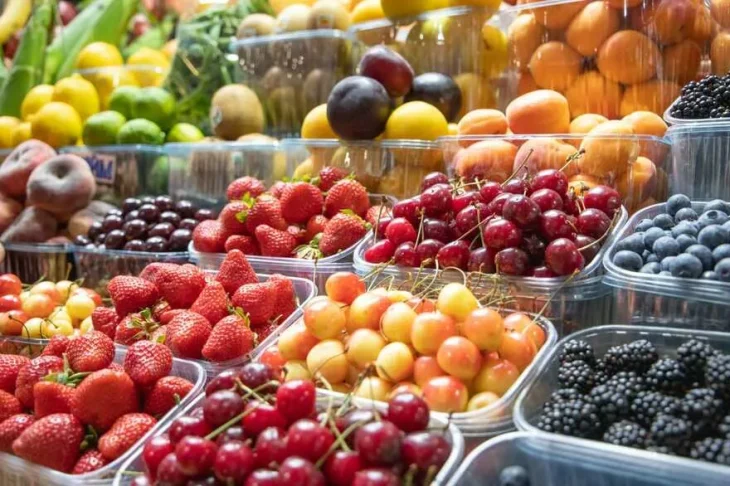 Ярмарки в Києві: де купити свіжі продукти на вихідних (АДРЕСИ)