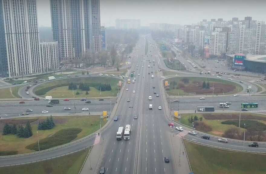 У Києві величезні пробки на великій Кільцевій дорозі: що з проїздом
