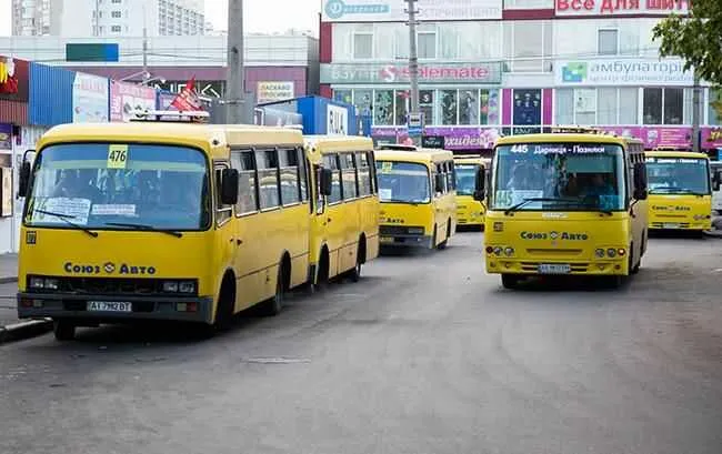 КМДА розірвала десятки договорів із приватними перевізниками: у чому причина