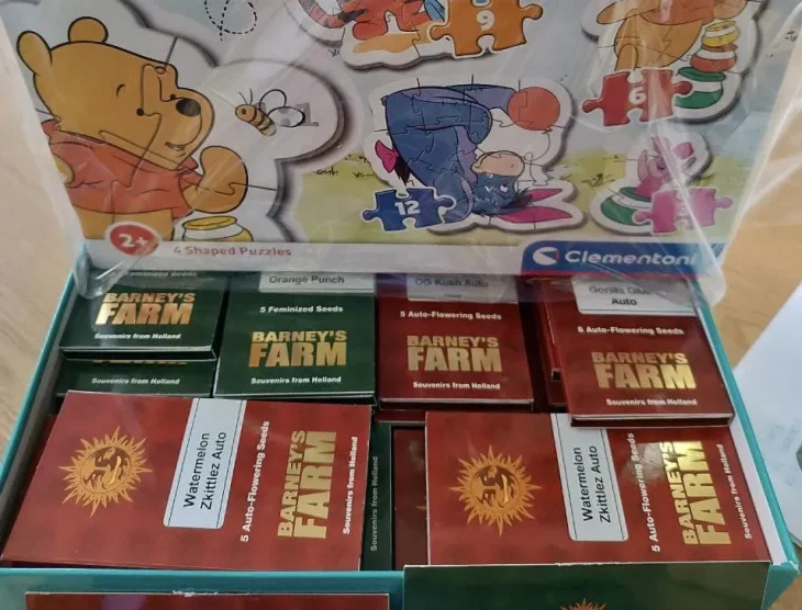 Київські митники знайшли в іграшках наркотики (ФОТО)