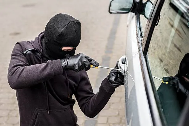 У Києві засуджено серійного викрадача автомобілів: що вирішив суд
