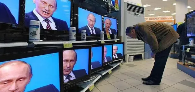 Москва кидає величезні кошти на підкуп зарубіжних журналістів, аналітиків, політичних діячів – Олександр Левченко