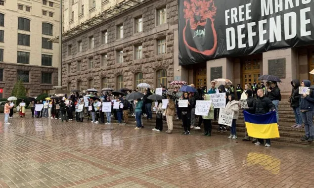 Під стінами КМДА зібрався мітинг: що вимагають кияни (ФОТО)