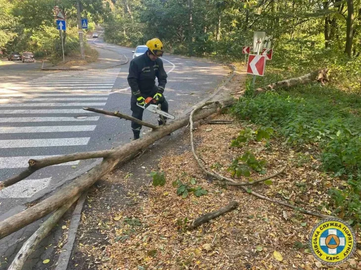 У Києві через негоду було заблоковано рух транспорту (ФОТО)