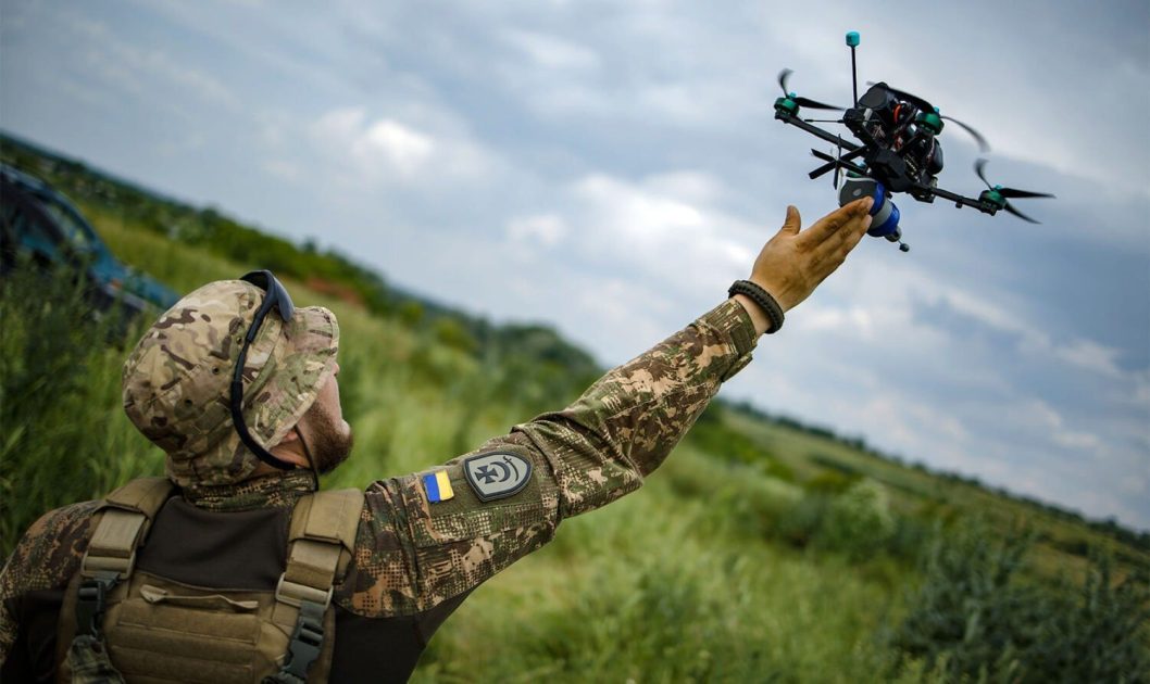 Міністерство оборони спрощує систему допуску FPV-дронів на фронт: як це вплине на театр бойових дій