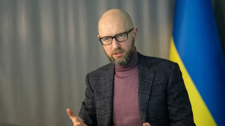 Україна в НАТО та ЄС, новий світовий порядок, – Арсеній Яценюк пропонує варіант формули миру