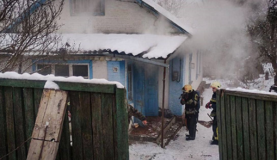 Пожежа у Київській області забрала життя людей