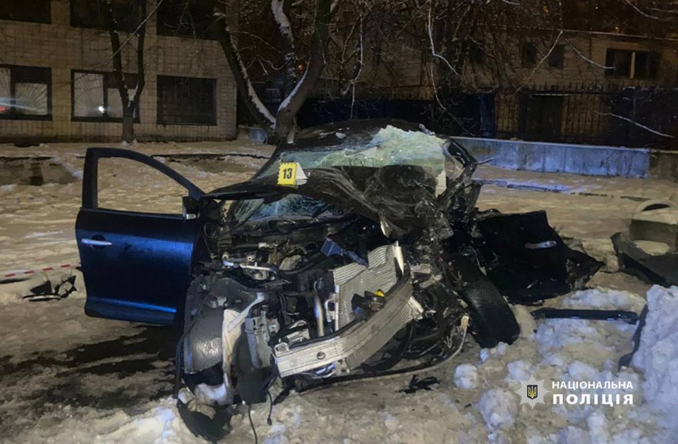 У смертельному ДТП у Києві загинули двоє людей (ФОТО)
