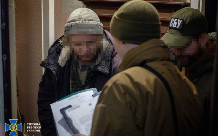 У Києві затримали чоловіка за підозрою у “злитті” ворогу інформації щодо оборони столиці на початку вторгнення, йому загрожує довічне