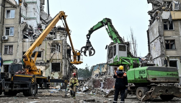 Стало відомо скільки об’єктів на Київщині змогли відбудувати після обстрілів
