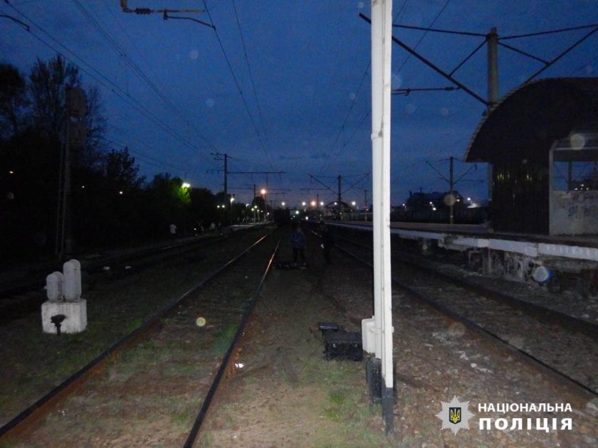 На Київщині чоловік трагічно загинув під колесами потяга