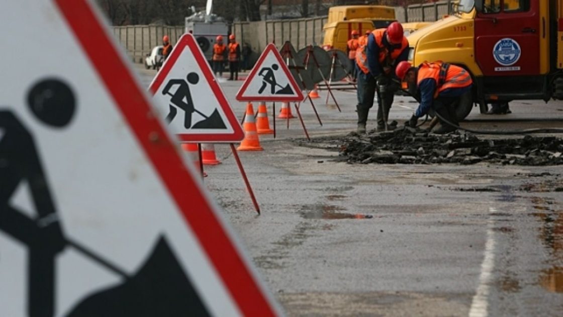 Дороги будують, а цін не називають: скільки Київ витрачає з міського бюджету на ремонт доріг