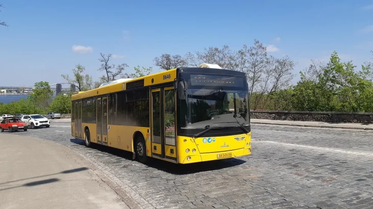 Зміни в роботі громадського транспорту анонсували у Києві: маршрути