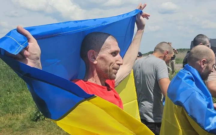 Обмін полоненими: розхитування теми бранців- інформаційна операція Кремля