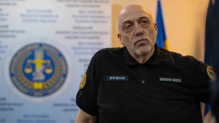 Мін’юст може не продовжити контракт з директором КНДІСЕ Рувіним, в тому числі, через громадянство Ізраїлю – «Схеми»