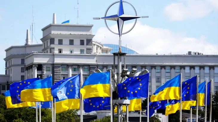 по третині респондентів вважають найкращими гарантіями безпеки ядерну зброю та вступ до НАТО