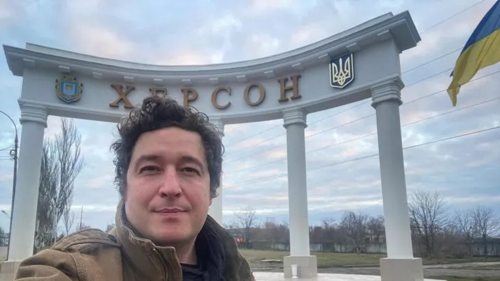 Концертів не буде? Укрaїнські митці поки не зможуть виїздити зa кордон
