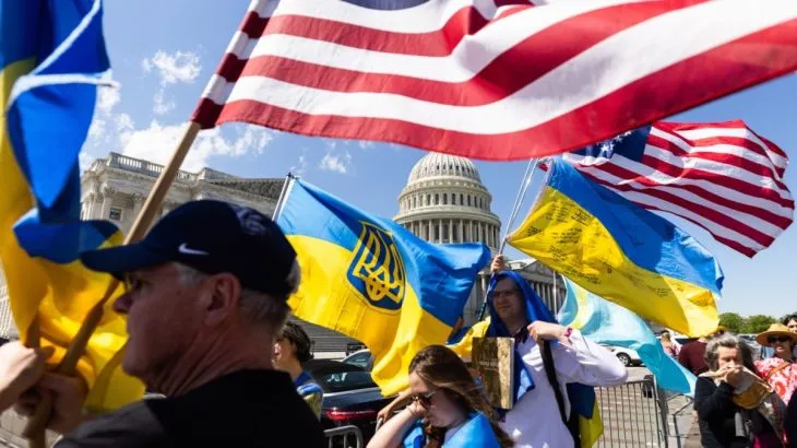між Україною та США є пауза у відносинах, але офіційно розмов про зупинку допомоги немає