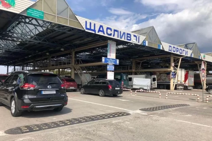 Інспекторка Львівської митниці переправляла ухилянтів до Польщі