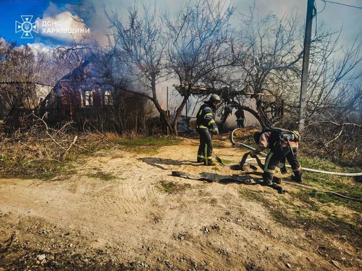 Рятувальники ліквідували пожежі на Харківщині після ворожих обстрілів