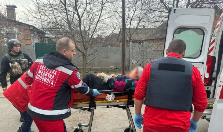 Обстріл Дніпропетровщини: поранені жінки внаслідок атак російських військ