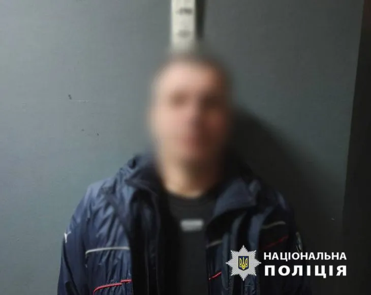 Столичні правоохоронці затримали киянина, який через помсту підпалив автомобіль колишнього керівника