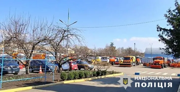 Закупівля асфальтобетонної суміші зі збитком у майже 1 млн грн: комунальниці оголосили підозру