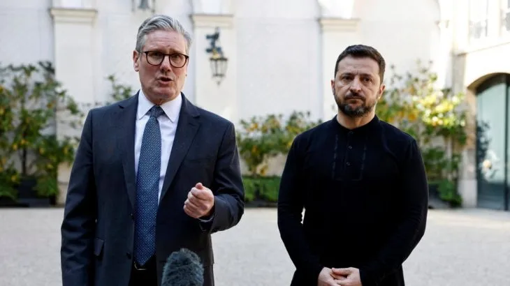 Стармер: Не час знімати санкції з росії та необхідно посилити підтримку України