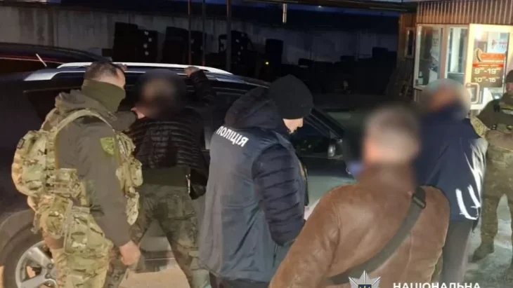 Правоохоронці викрили угруповання, що торгували гуманітарними авто